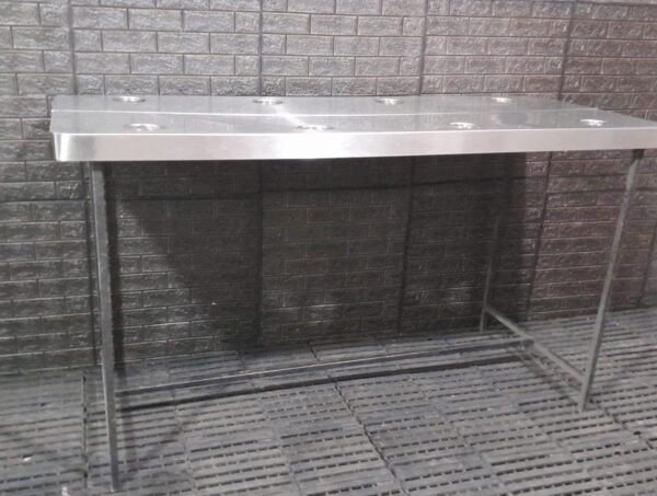 MESADA DE ACERO INOXIDABLE CON TRASFORO - Imagen 4
